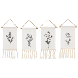 Rolled hanging flower wall decor