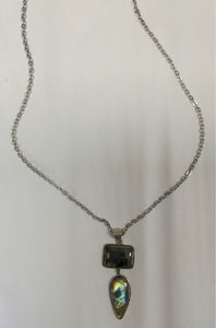 Kashi pendant necklace