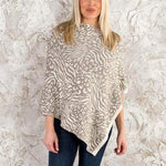 Load image into Gallery viewer, Poncho reversible animal print
