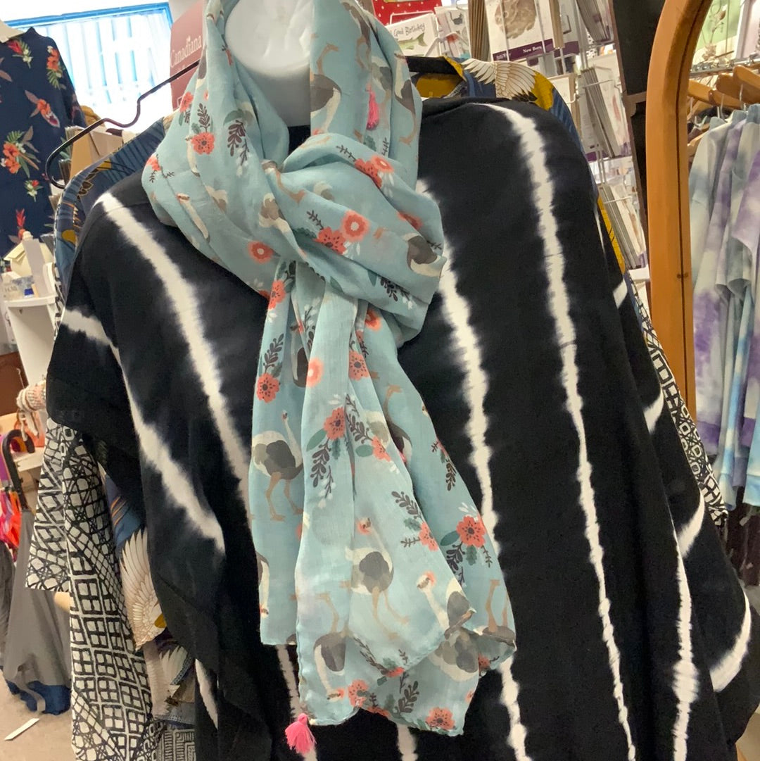 Animal scarf with tassels